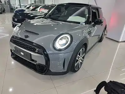 MINI MINI 2023