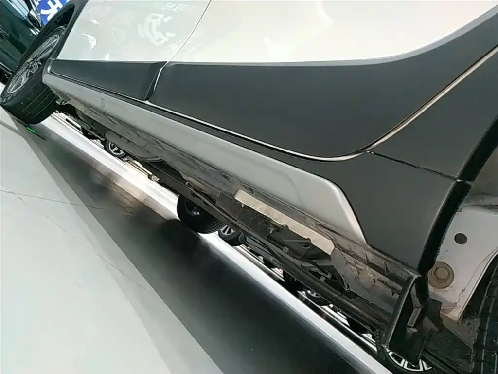 Toyota Yaris L 2022 — фото 22