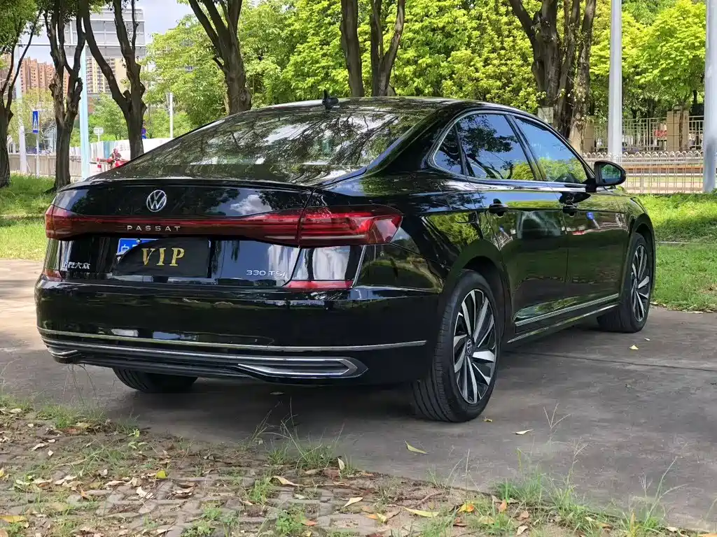 Volkswagen Passat 2022