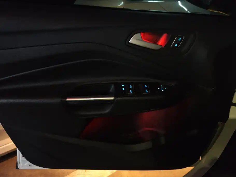 Ford Kuga 2017 — фото 7