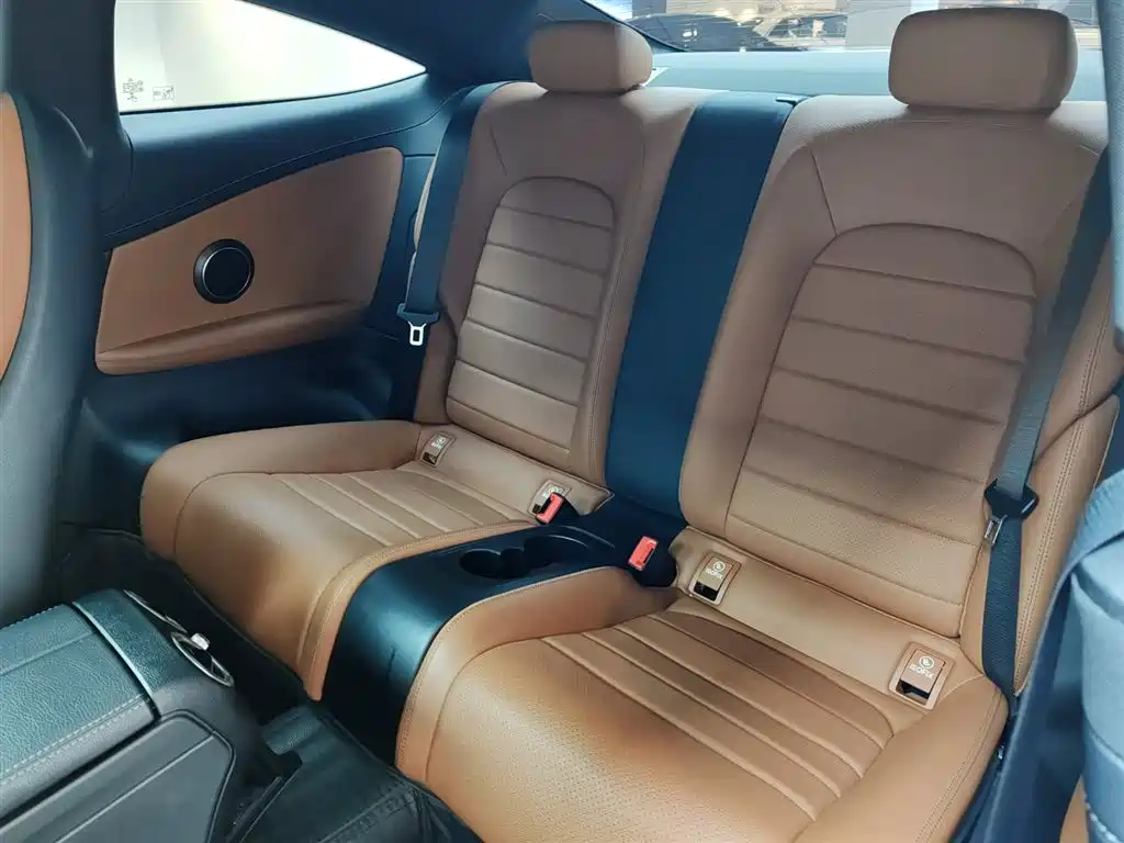 Mercedes-Benz C-Class 2019 — фото 15