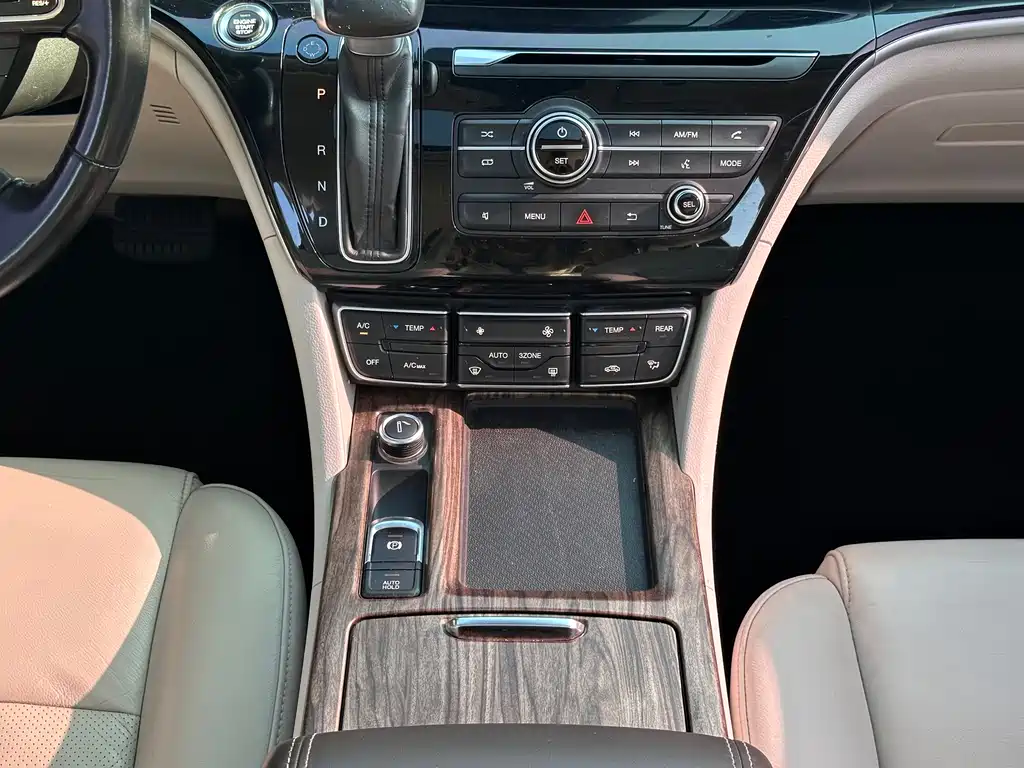 GAC Motor Trumpchi M8 2018 — фото 20