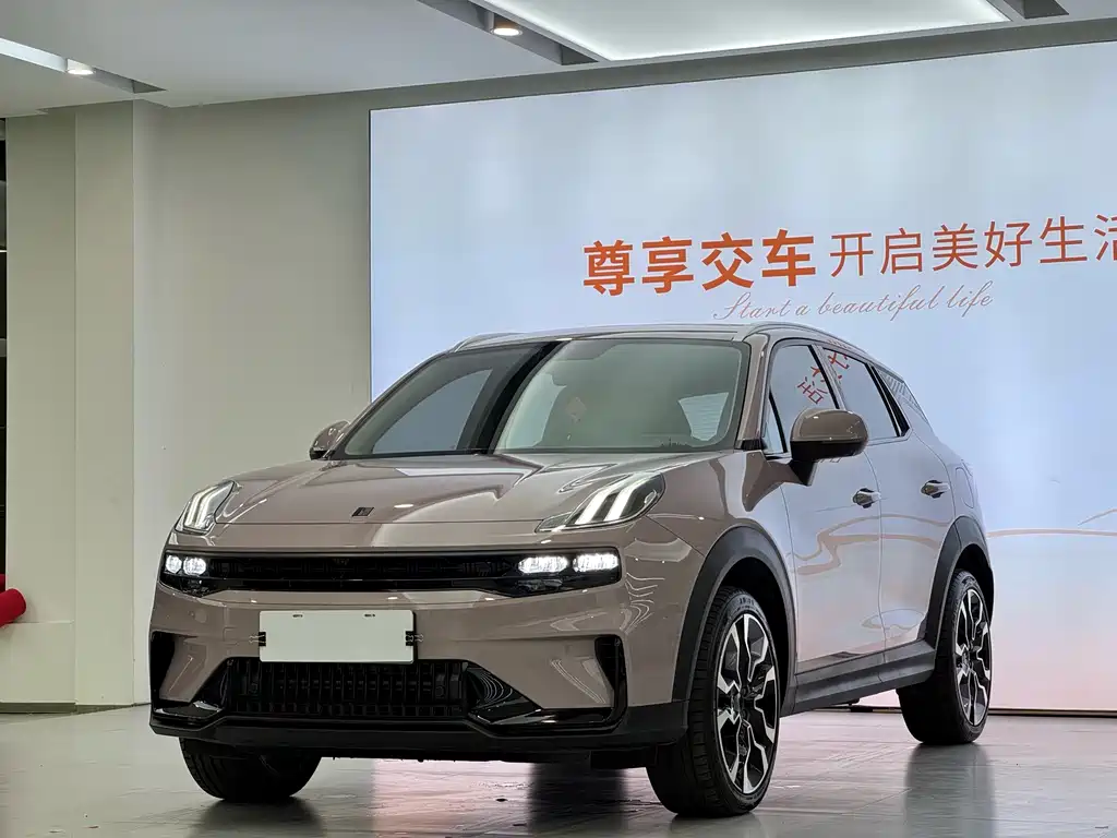 Lynk & Co 06 EM-P 2023