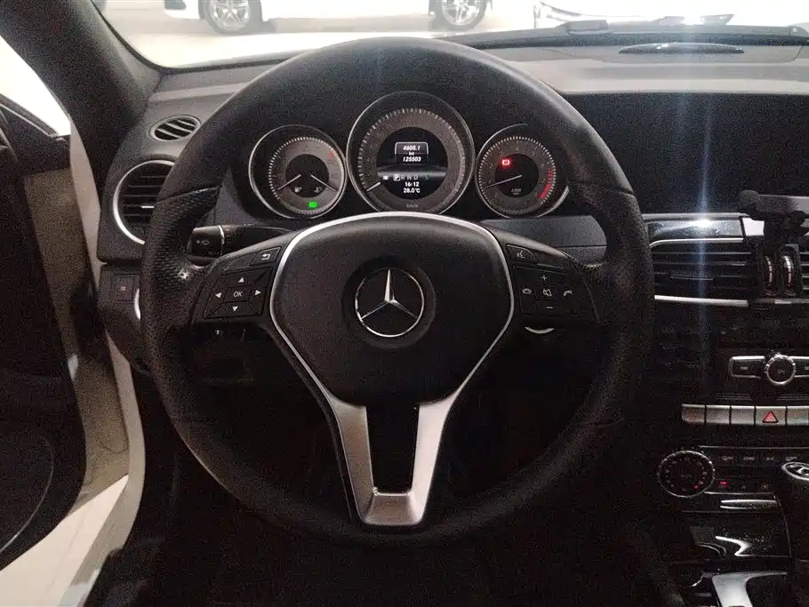 Mercedes-Benz C-Class 2013 — фото 15