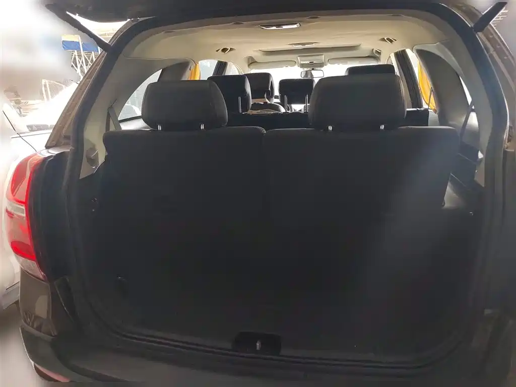 Chevrolet Captiva 2015 — фото 10