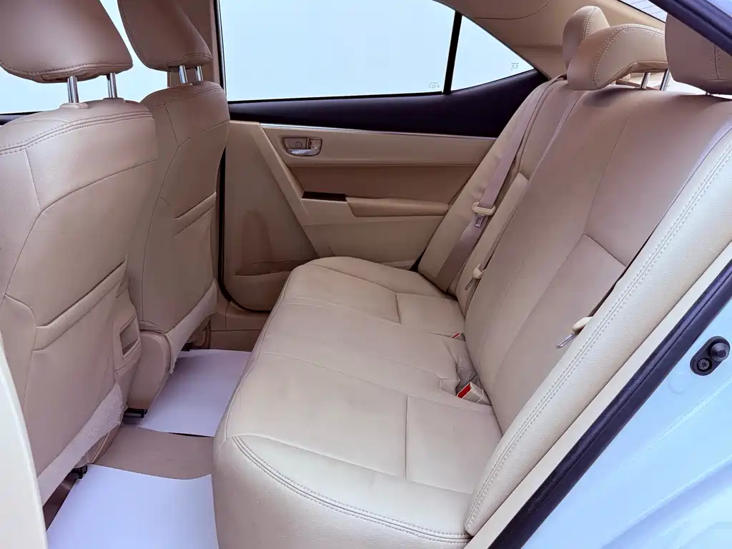 Toyota Corolla 2015 — фото 18