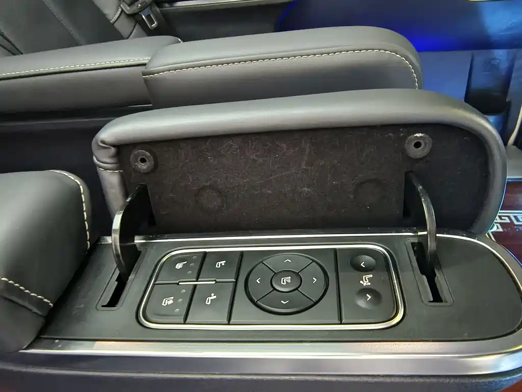 GAC Motor Trumpchi M8 2022 — фото 20