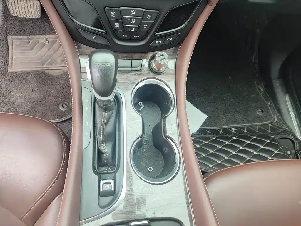 Buick Envision Plus 2016 — фото 8