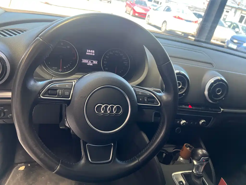 Audi A3 2019 — фото 10