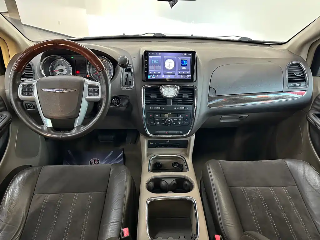 Chrysler Grand Voyager 2014 — фото 20
