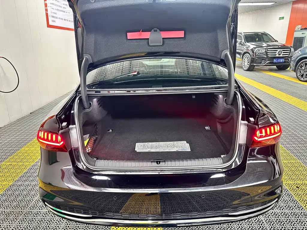 Audi A7L 2024 — фото 10