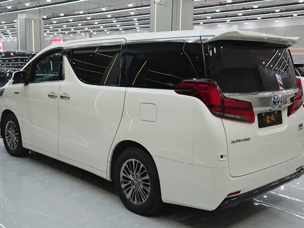 Toyota Alphard 2021 — фото 5