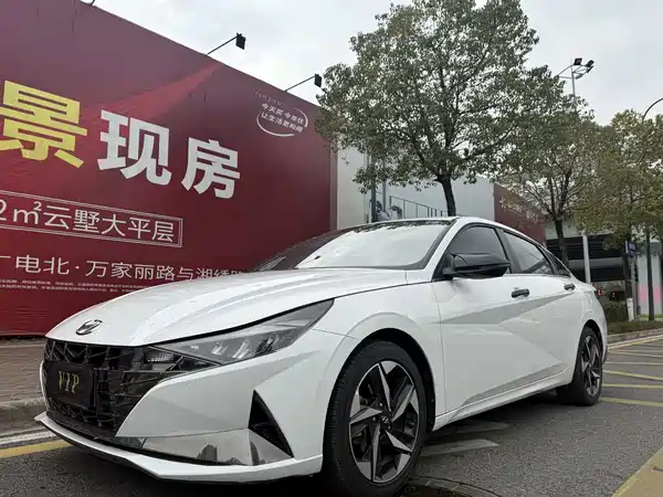 Hyundai Elantra 2021