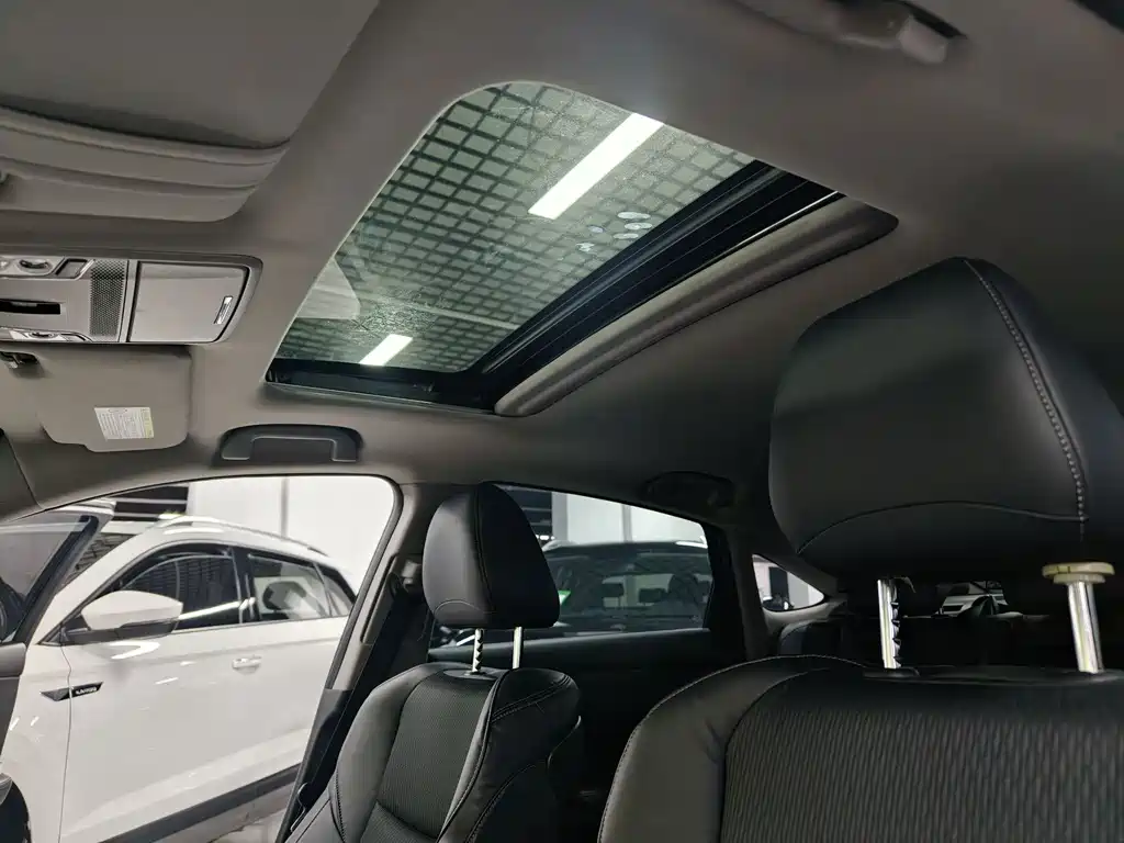 Honda Spirior 2016 — фото 16