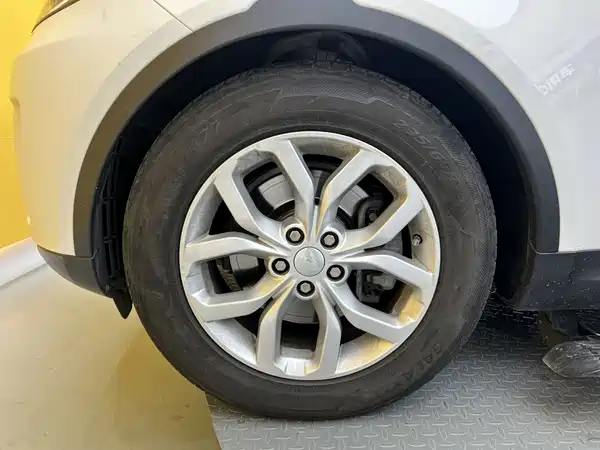 Land Rover Discovery 2018