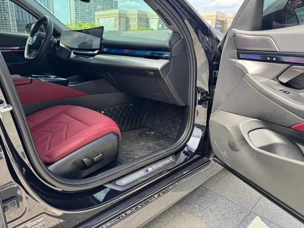 BMW 5 Series 2025