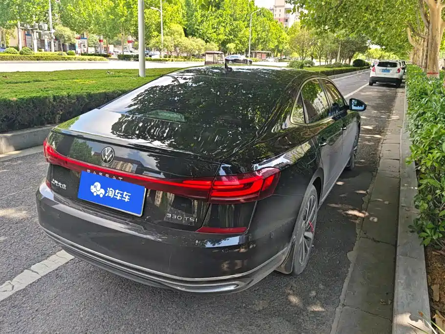 Volkswagen Passat 2022