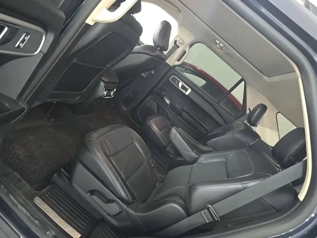 Ford Explorer 2020 — фото 13