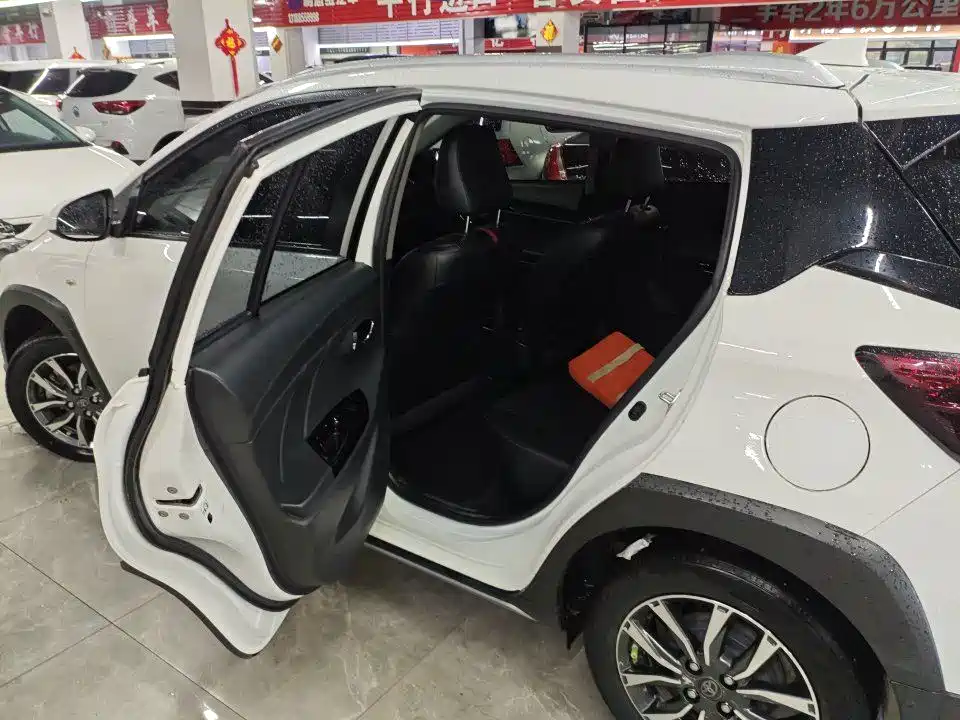 Toyota Yaris L 2022