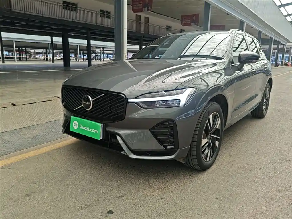 Volvo XC60 2025 — фото 2