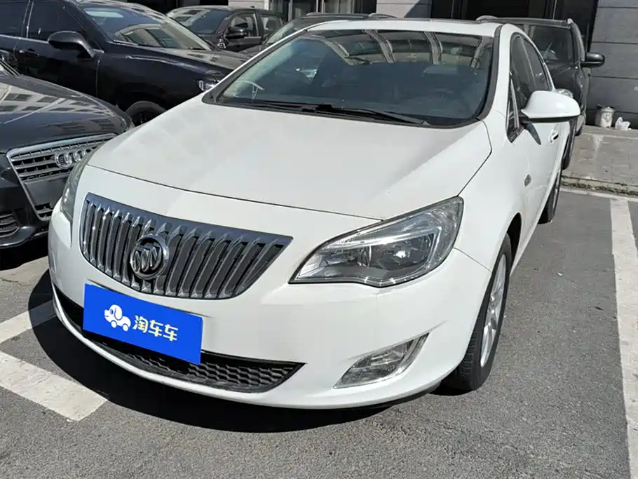 Buick Excelle 2012 — фото 2