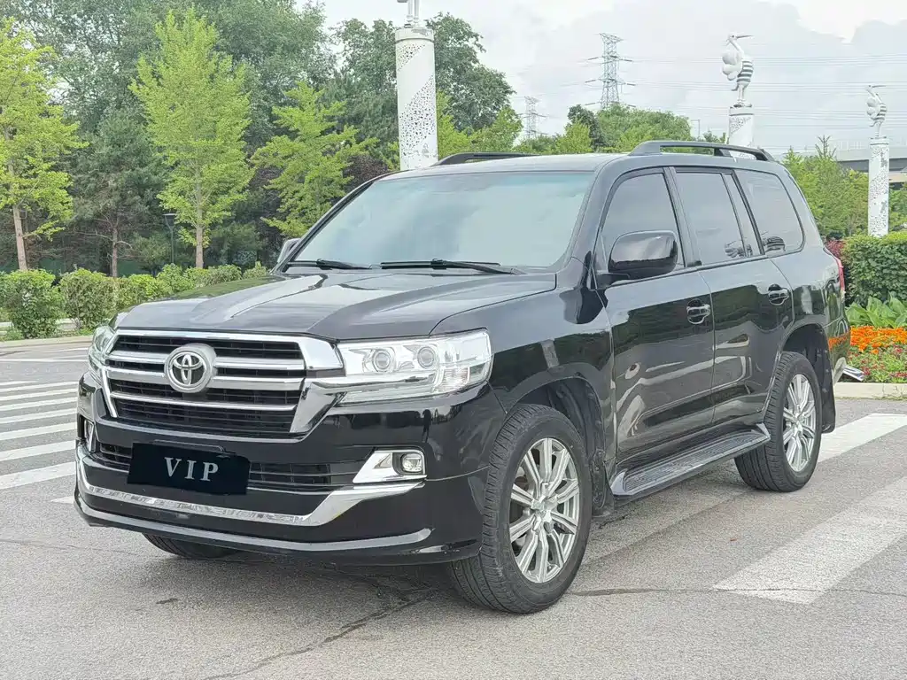 Toyota Land Cruiser 2011