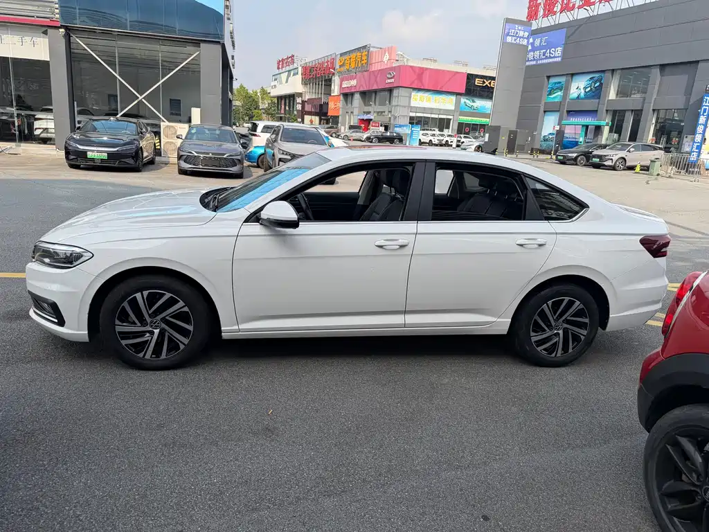 Volkswagen Lavida 2022