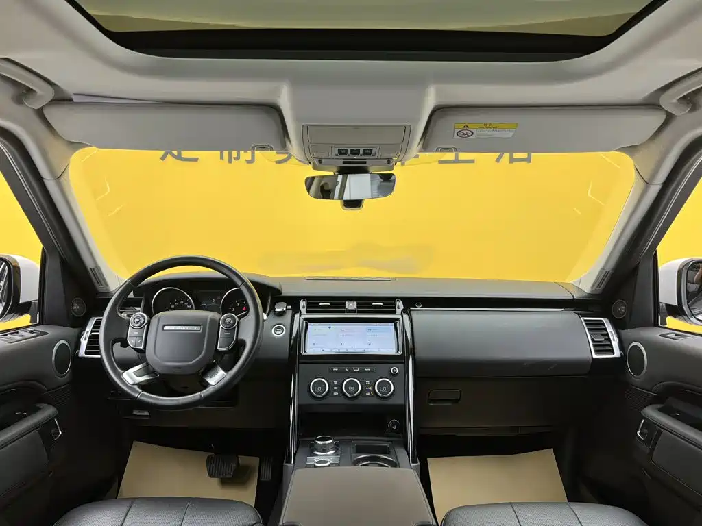 Land Rover Discovery 2018 — фото 9