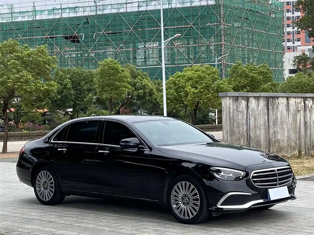 Mercedes-Benz E-Class 2021 — фото 3