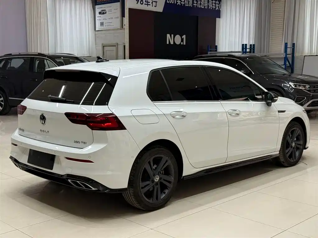 Volkswagen Golf 2022