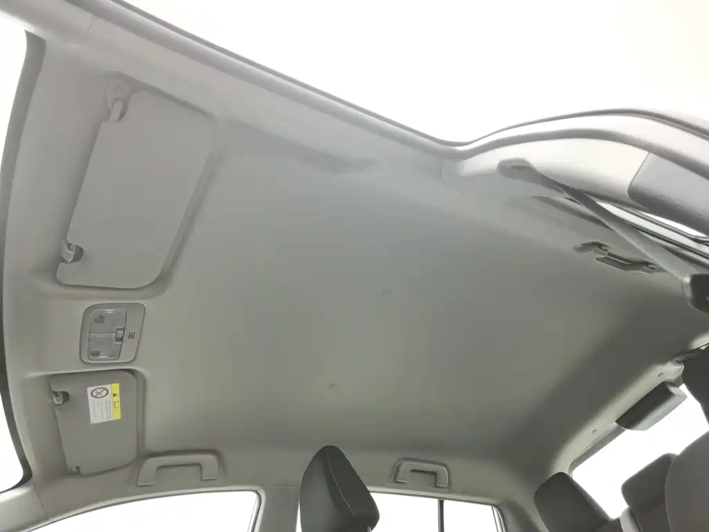Toyota Yaris L 2022 — фото 14