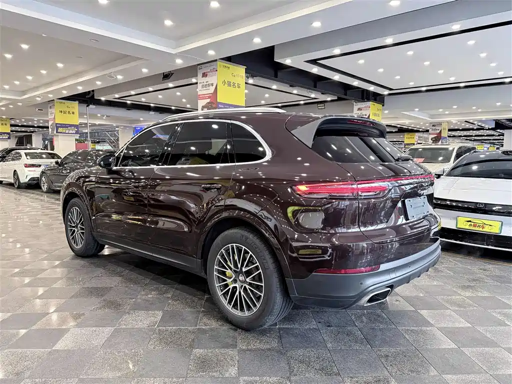Porsche Cayenne 2018 — фото 14
