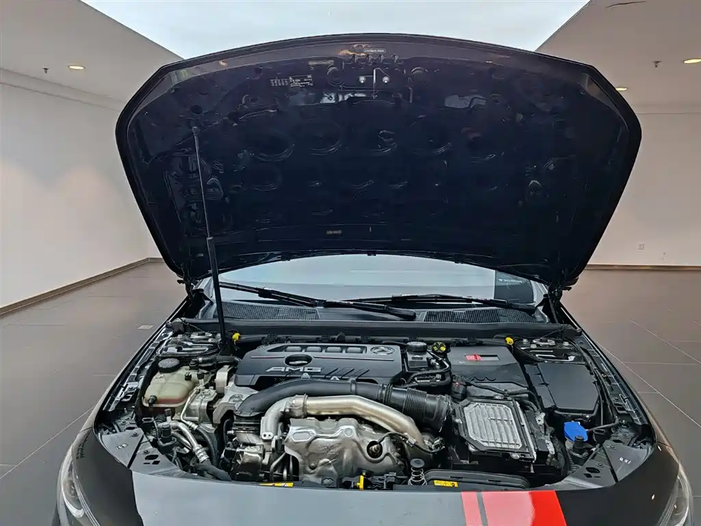 Mercedes-Benz A-Class AMG 2025 — фото 17