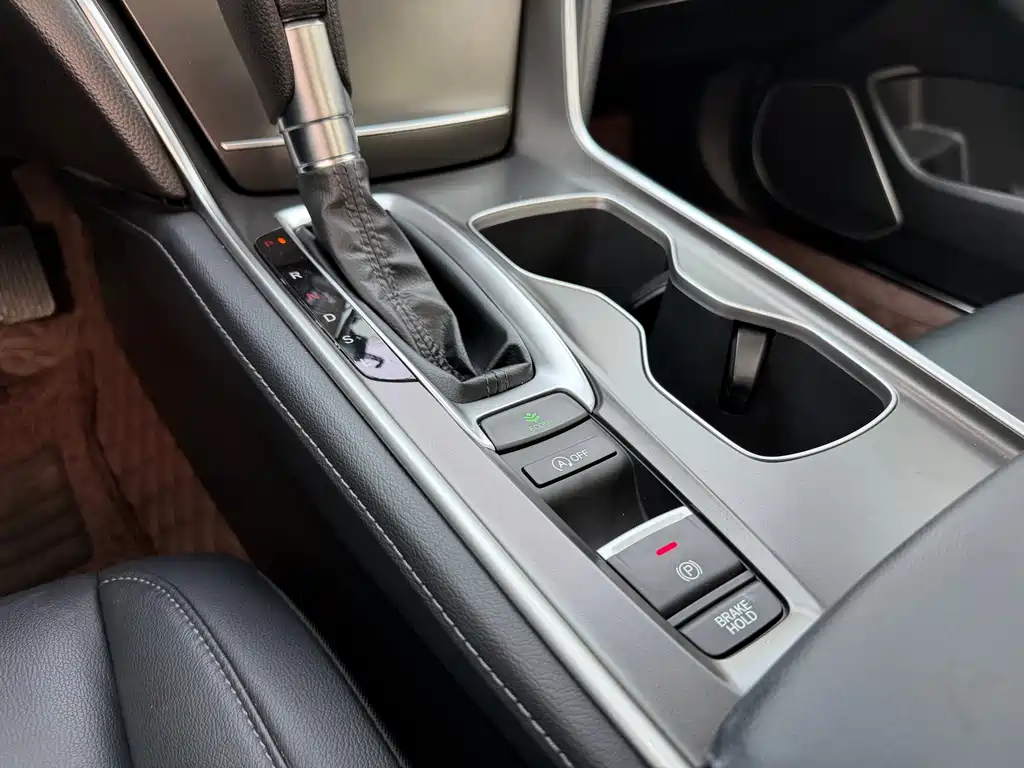 Honda Accord 2021 — фото 15