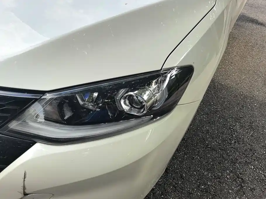 Nissan Tiida 2022