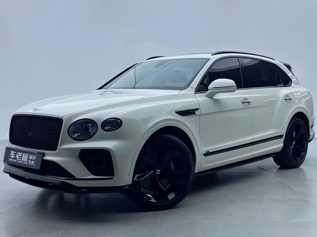 Bentley Bentayga 2022 — фото 1