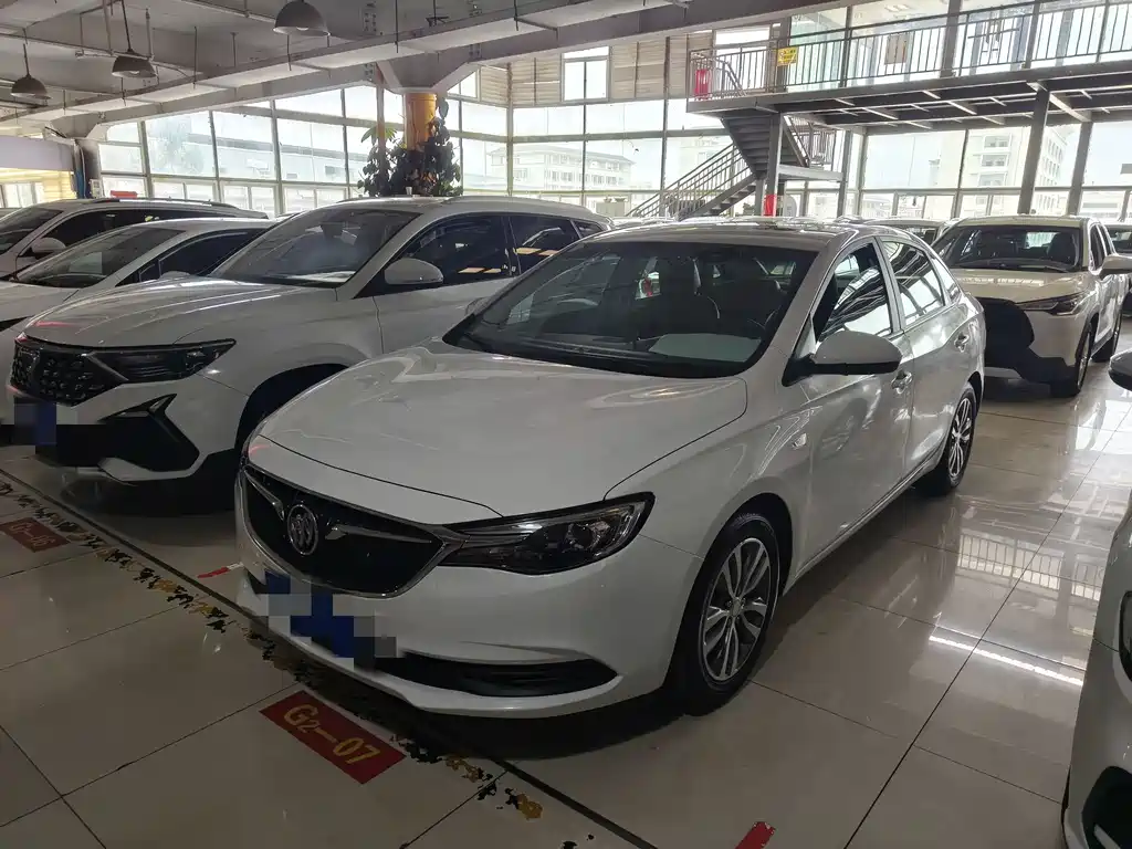Buick Excelle 2023 — фото 1
