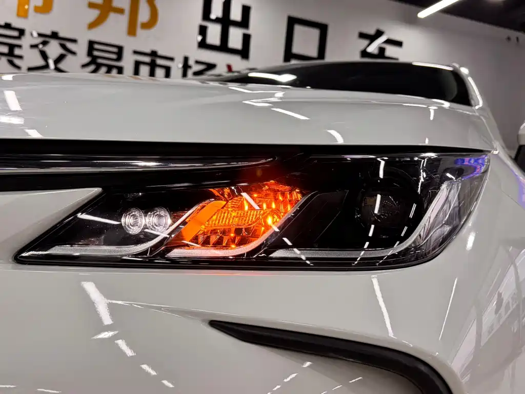 Toyota Corolla 2023 — фото 20