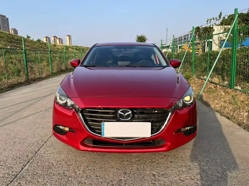 Mazda 3 Axela 2018 — фото 2