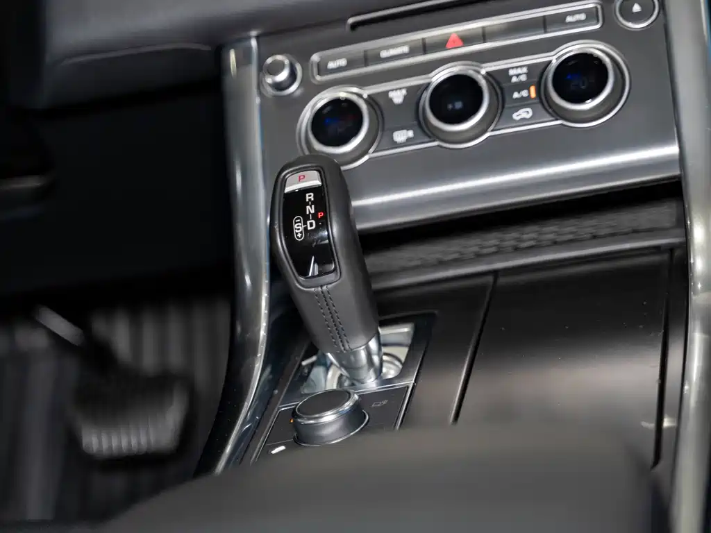 Land Rover Sport 2018 — фото 17