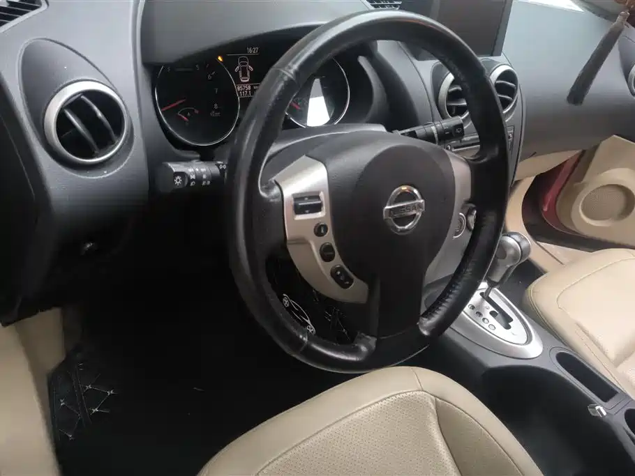 Nissan Qashqai 2012 — фото 12