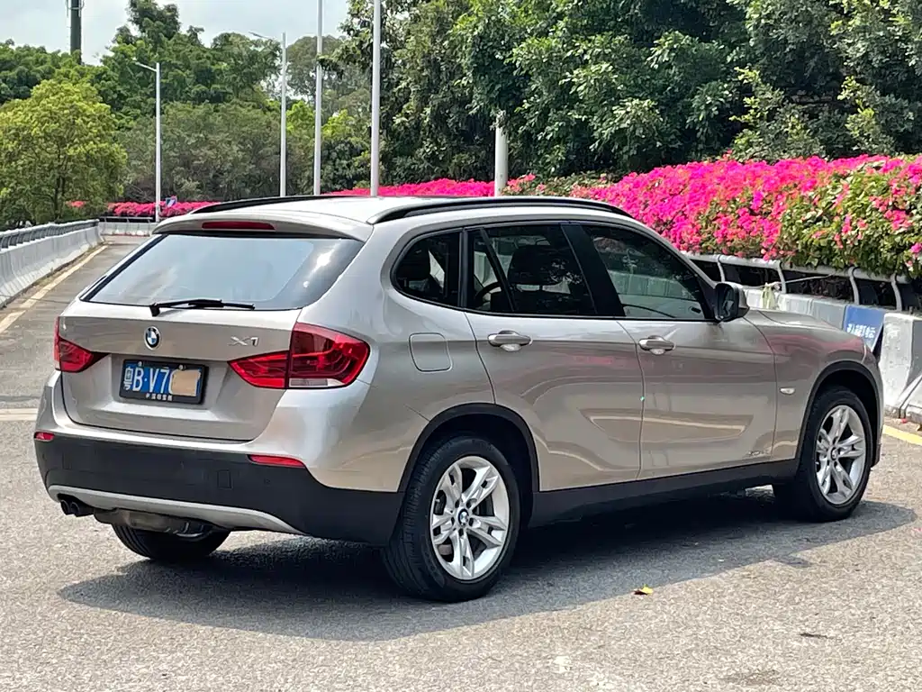 BMW X1 2012 — фото 3