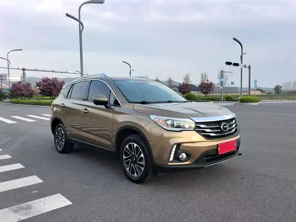 GAC Trumpchi GS4 2015