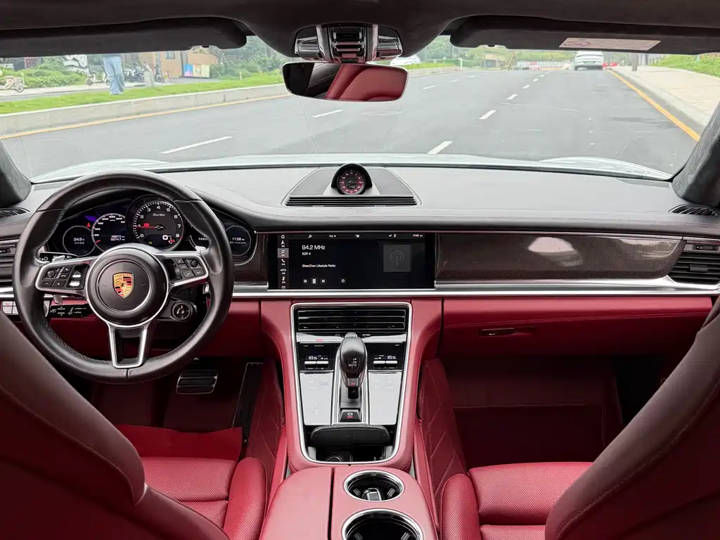 Porsche Panamera 2019 — фото 13