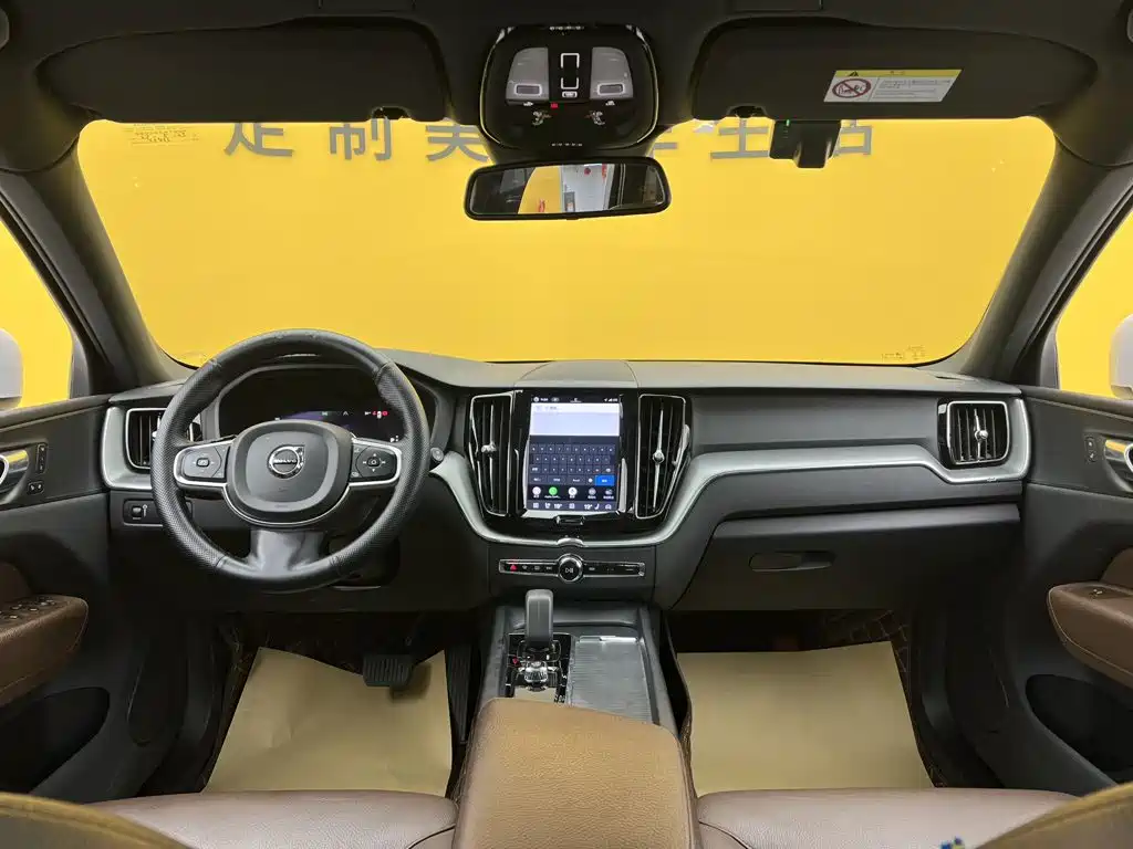 Volvo XC60 2022 — фото 37