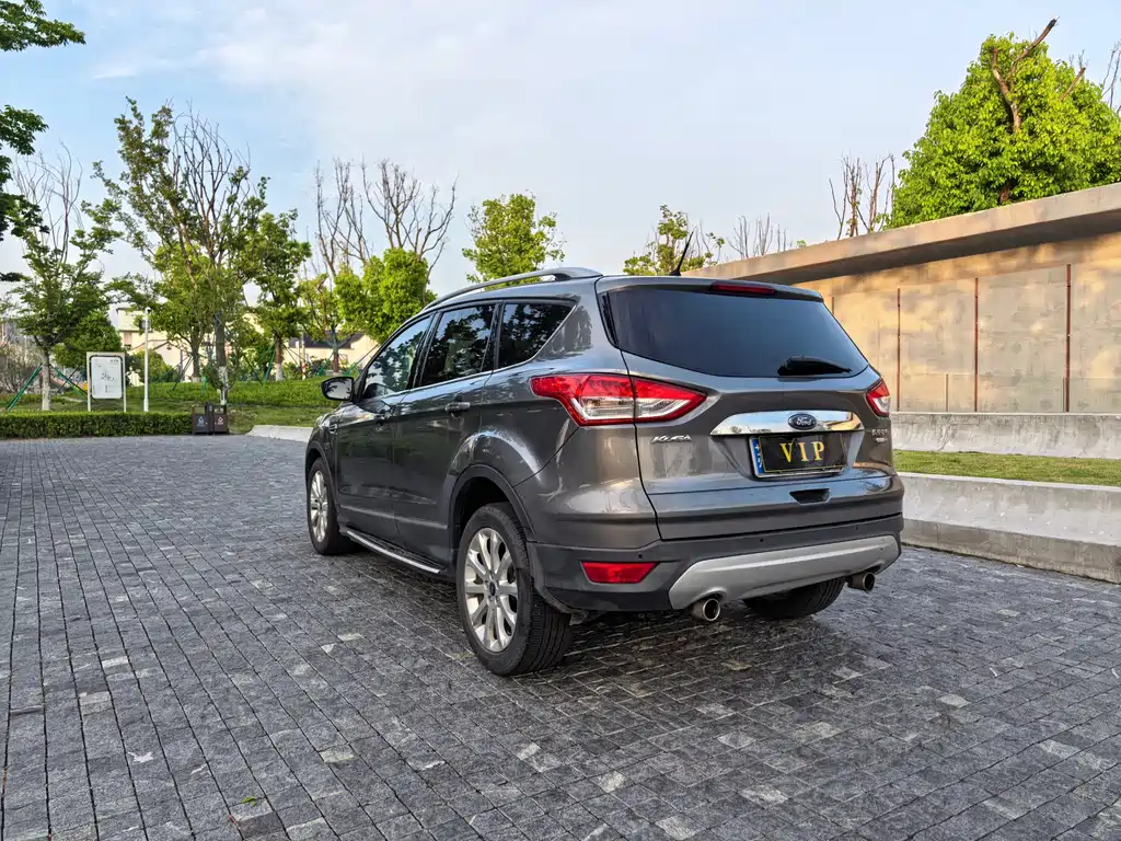 Ford Kuga 2013 — фото 14