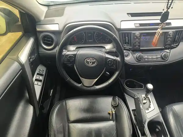 Toyota RAV4 2017
