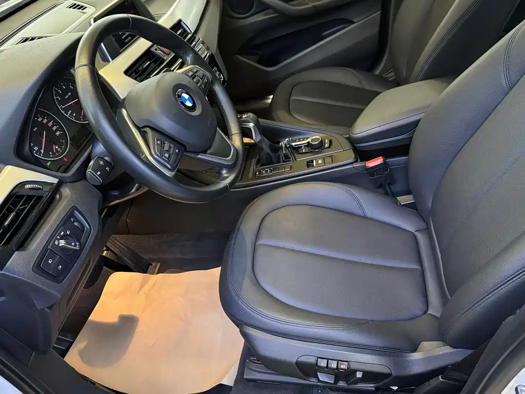 BMW X1 2018 — фото 17