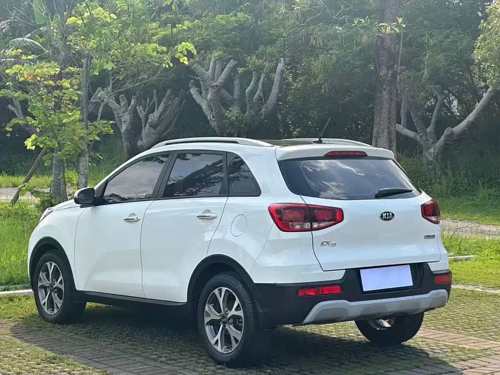 Kia KX3 2017 — фото 11