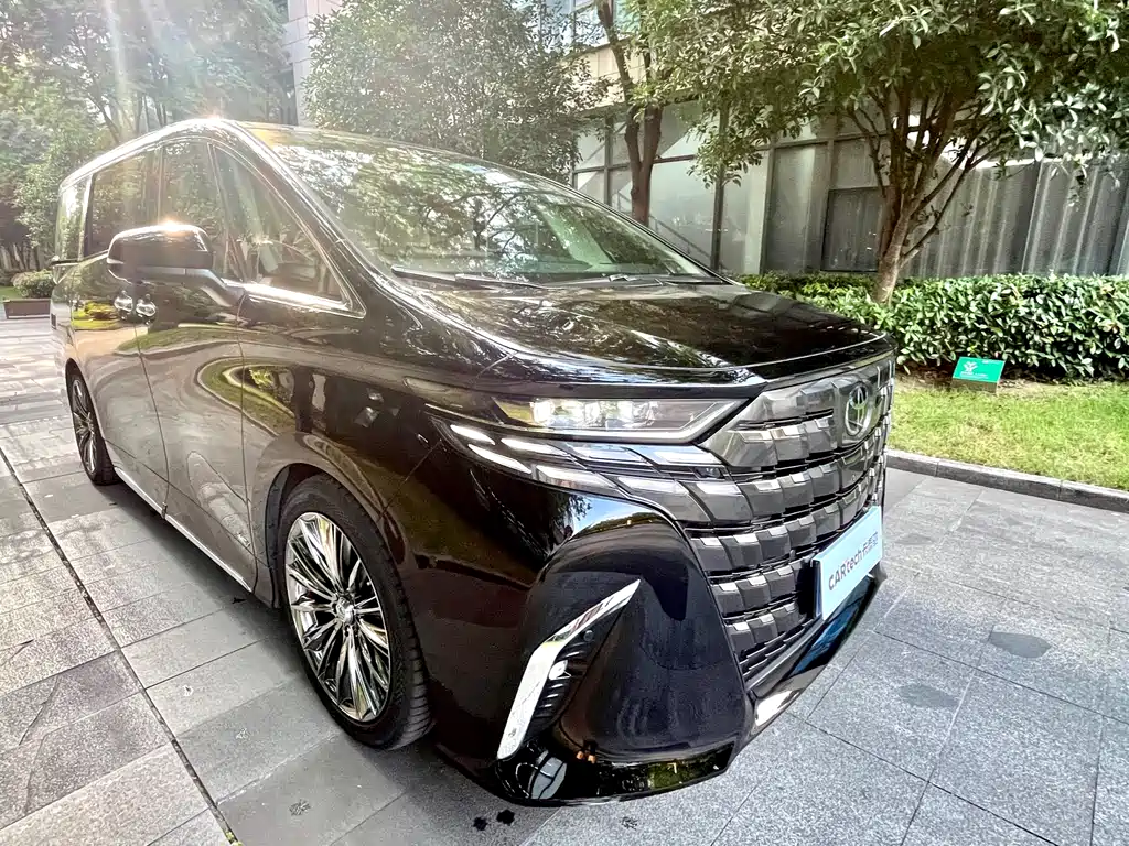 Toyota Alphard 2024 — фото 5